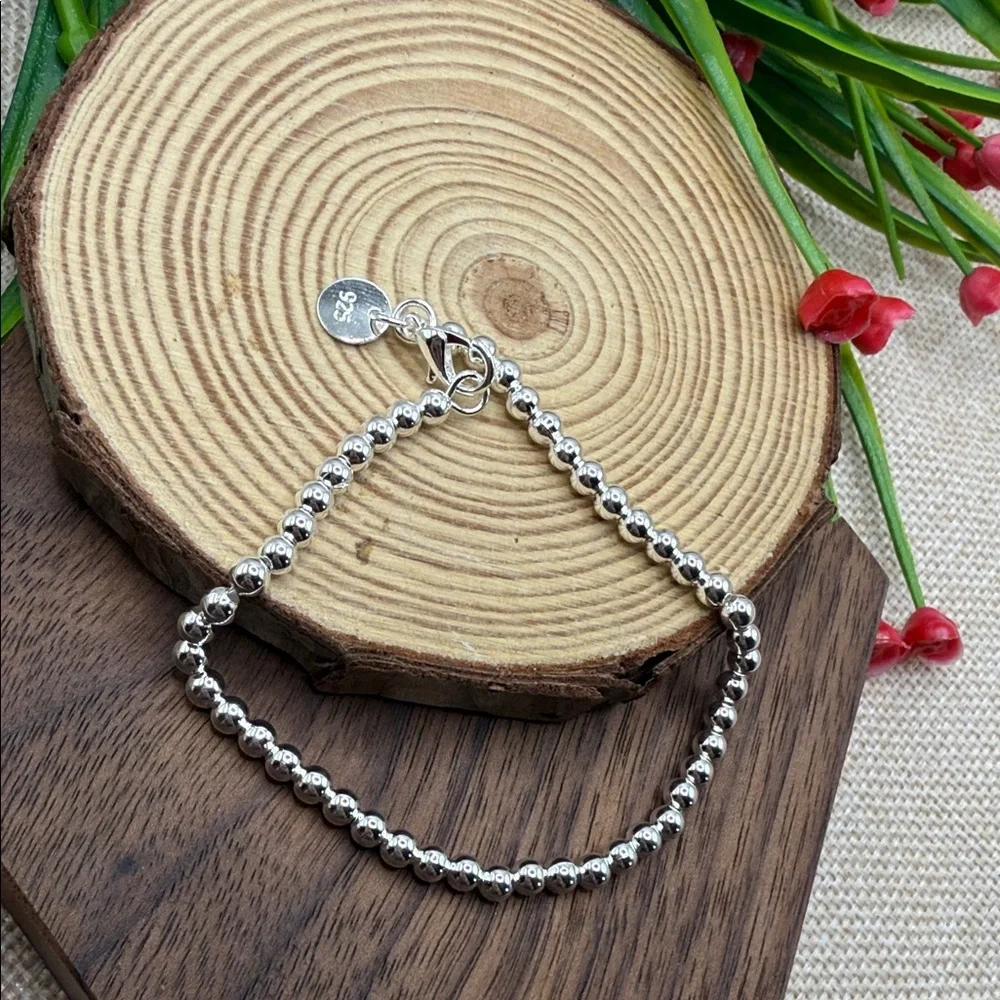 Elegant Silver Beaded Bracelet 925 20CM